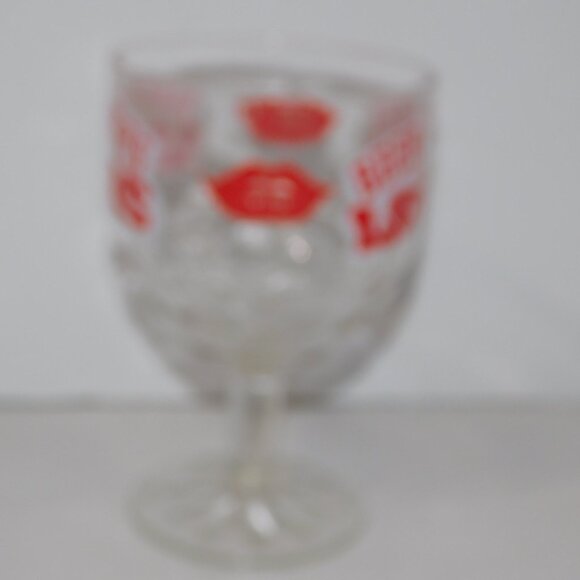 Vintage Beer Drinkers Make Better Lovers Glass Goblet Lips Kisses - Picture 5 of 8